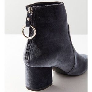 Urban Outfitters blue velvet o ring booties